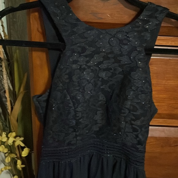 Prom Formal Dress size 5 - Picture 2 of 8